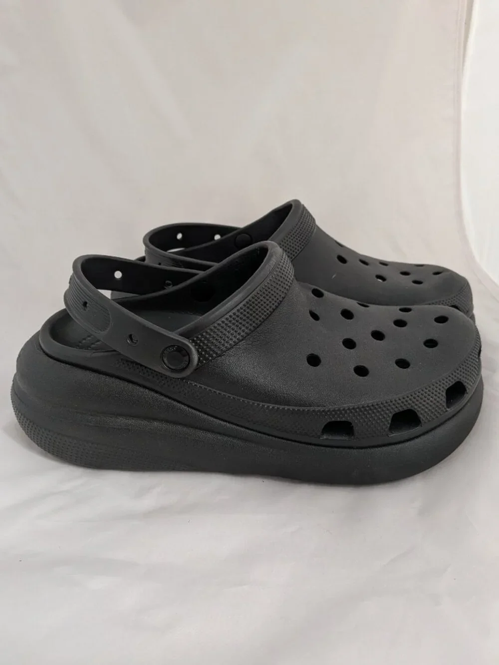 Crocs Men's Classic Mega Crush Clog Size 11 Black Platform Lug Sole